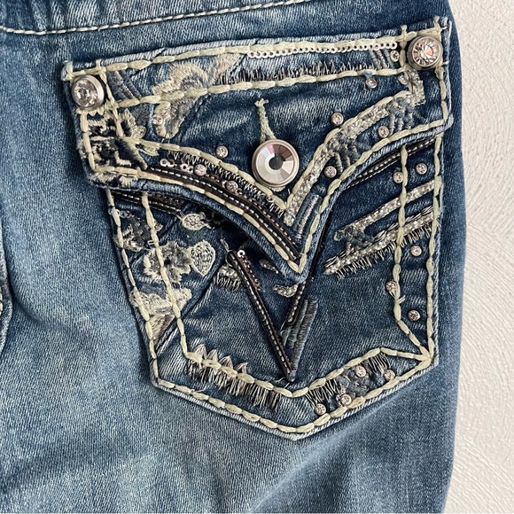 Vigoss Kendra Bootcut Jeans Size 25 Embroidered Mid Rise Denim flap pocket - Picture 7 of 11